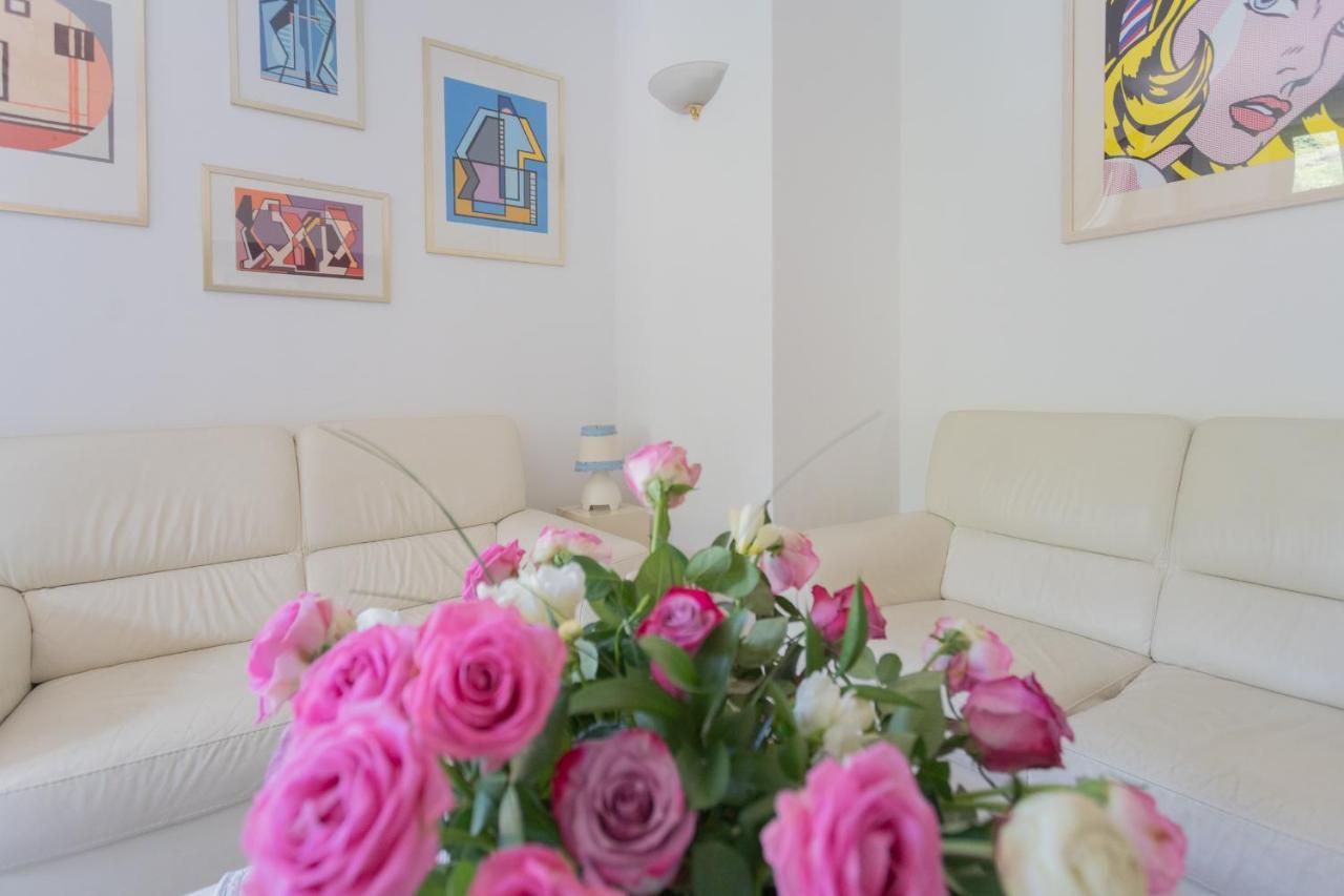 Vacation Family In By Rent Apartment Tremezzo
