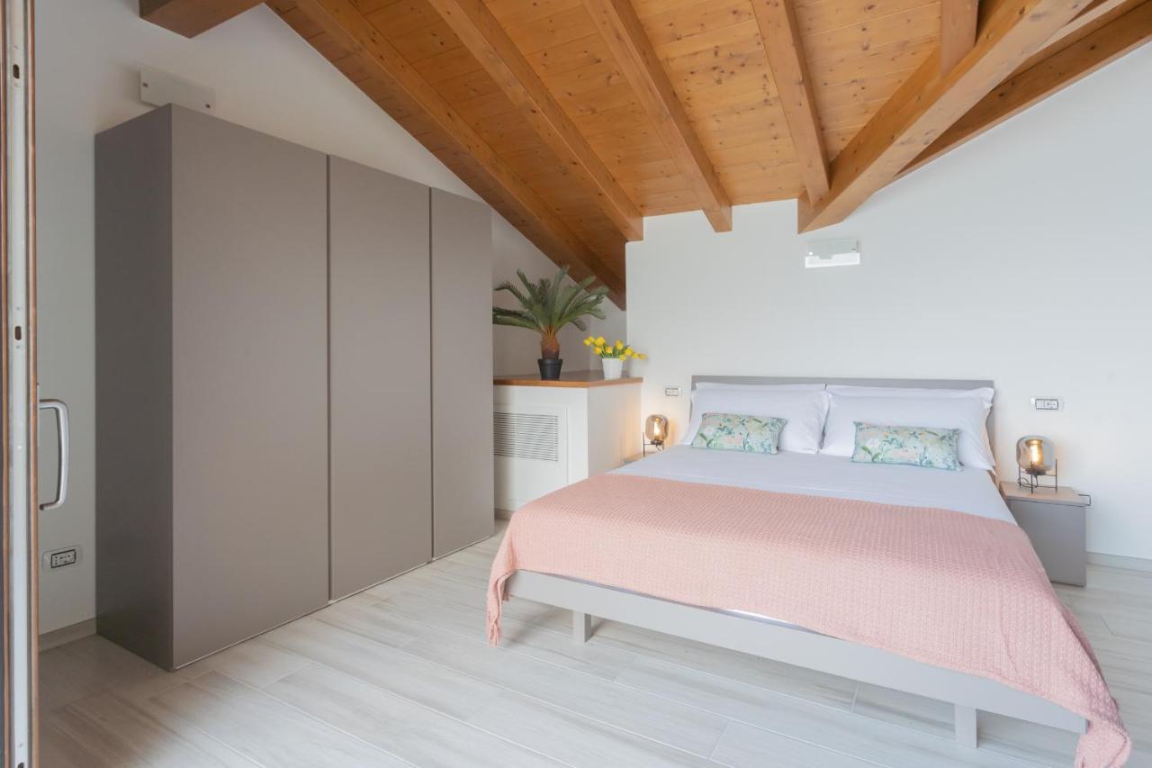 Apartment Dream View - Private By Rent Lezzeno