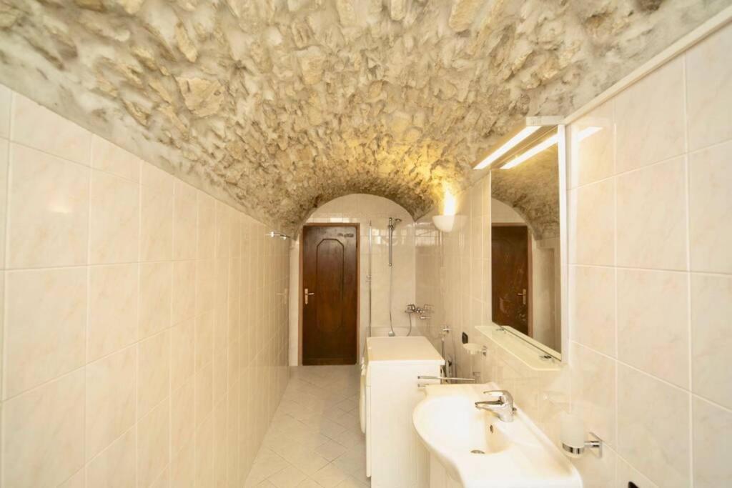 Apartment Contempora - Ca' Brenta Garden San Fedele Intelvi
