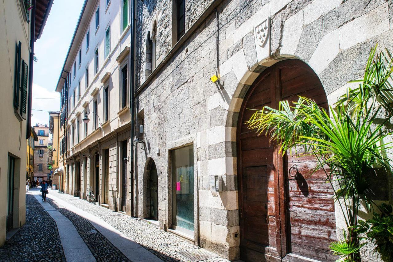 Palazzo Del Pero -by House Of Travelers- Côme