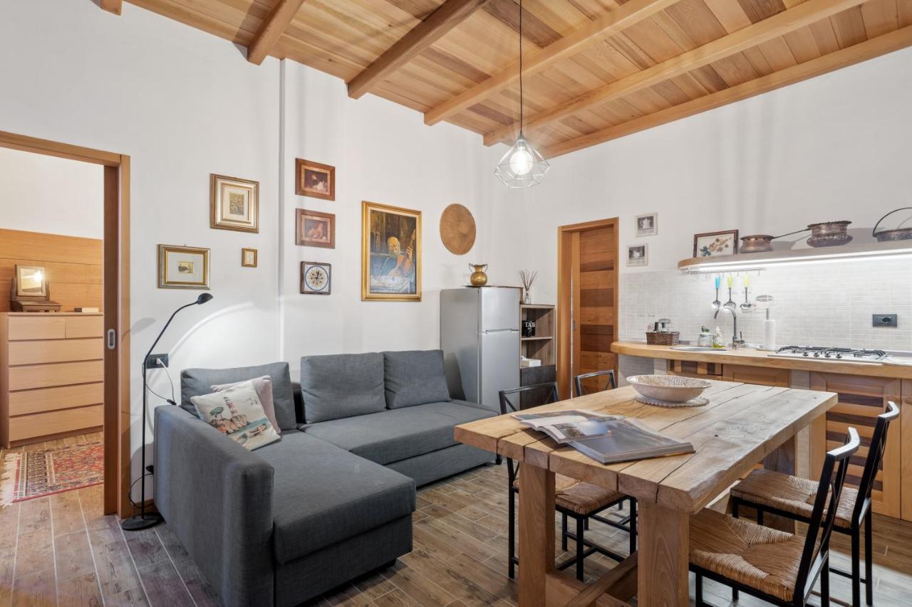 La Casa Di Pietra Di Moltrasio! Moltrasio