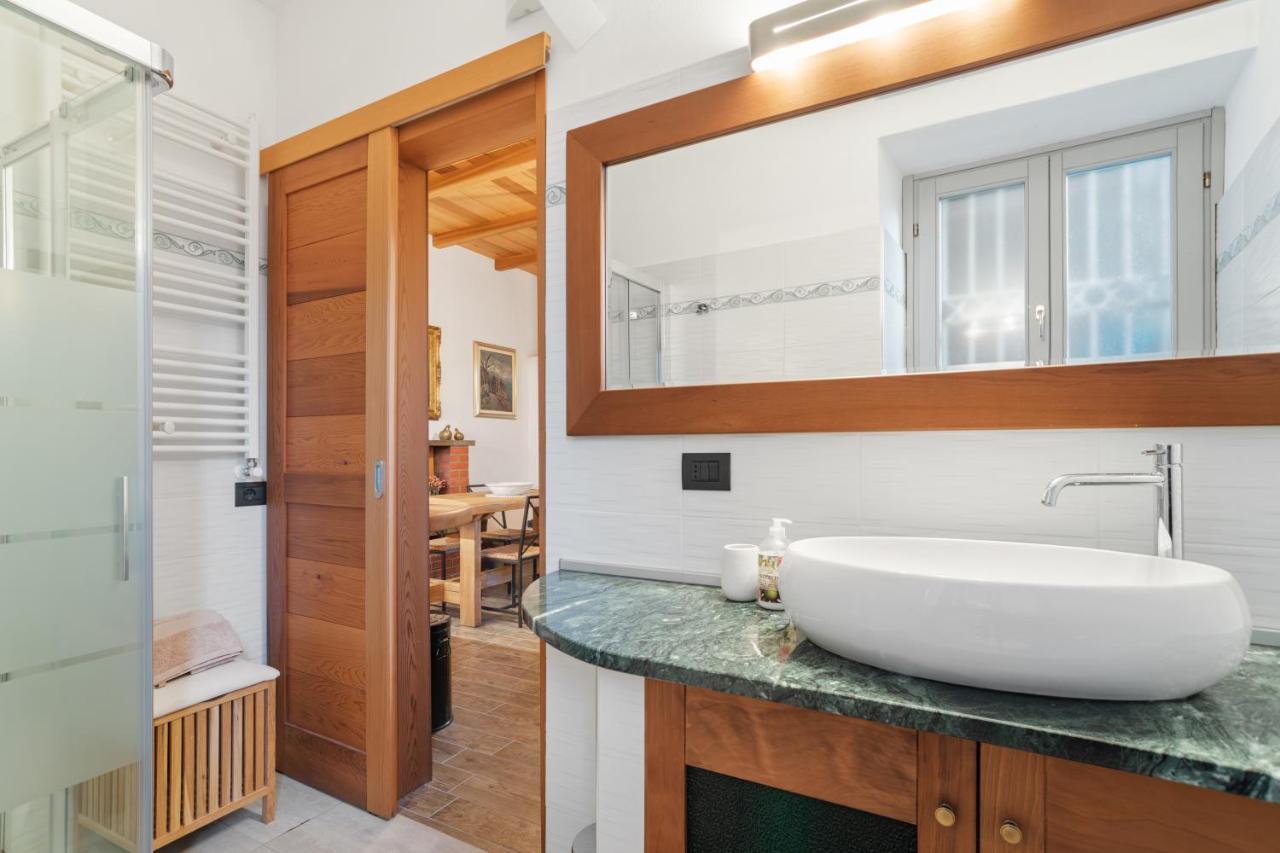 La Casa Di Pietra Di Moltrasio! *