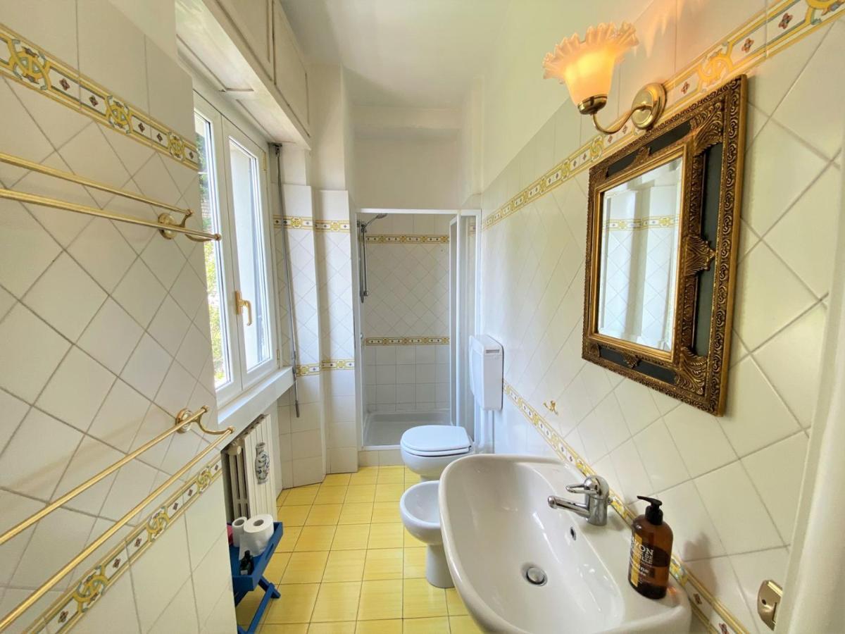 Large 200 M2 Fantastic View On * Carate Urio