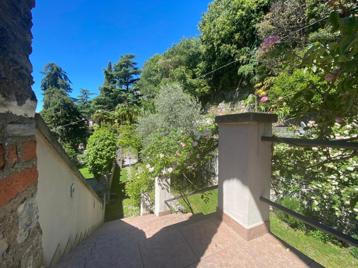 Large 200 M2 Fantastic View On Carate Urio