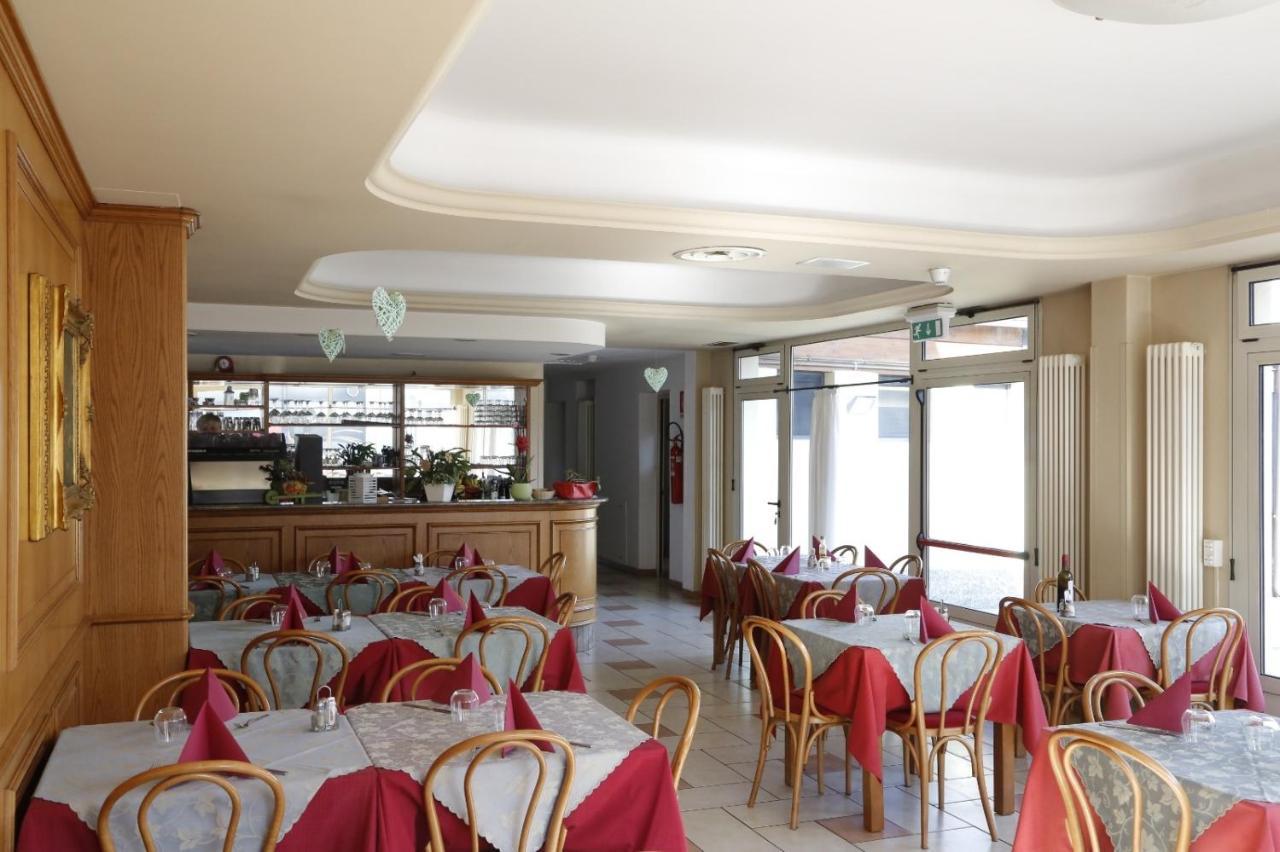Hotel Cavaria 2*