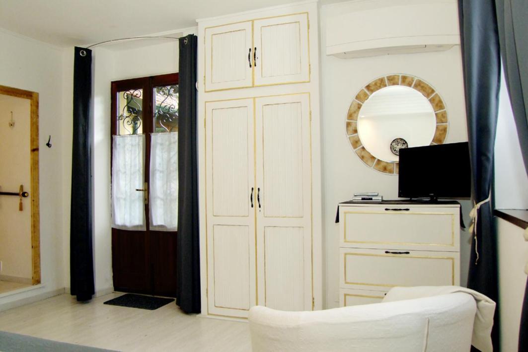 Apartment Monolocali In Casa Con Giardino *