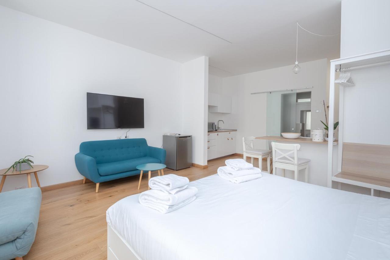 77 In Centro Città By Holiday Solutions *