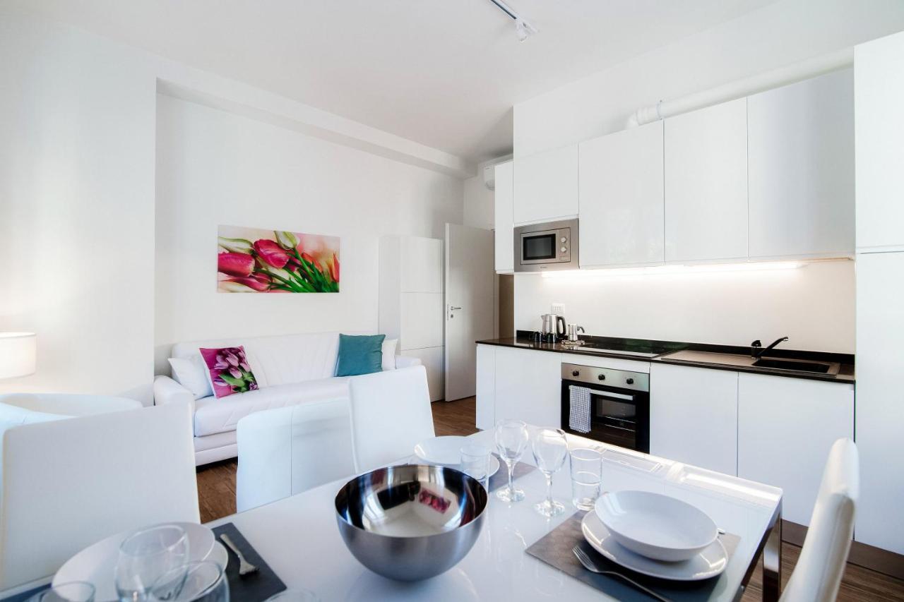 White Loft - The House Of Travelers Apartment Como