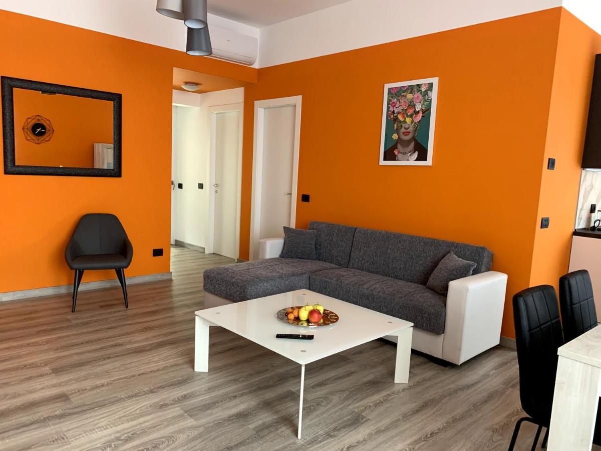 Lucia, Di Como, Apartment