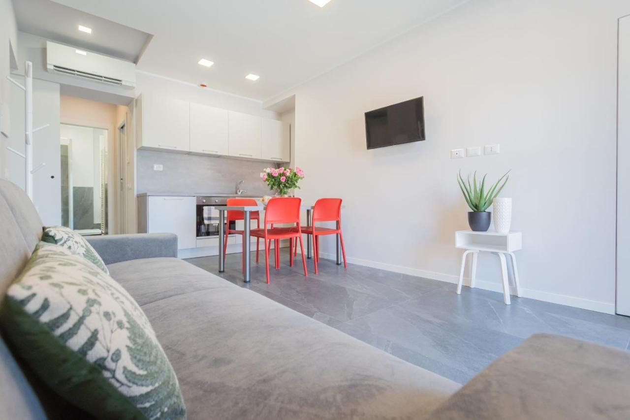 Sant'agostino By Rent * Como