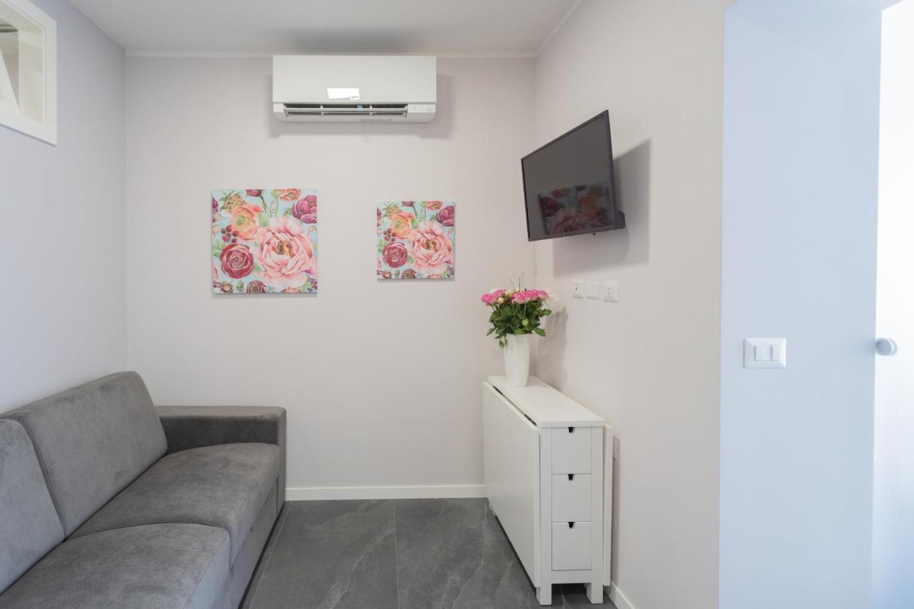 Apartment Sant'agostino By Rent Como