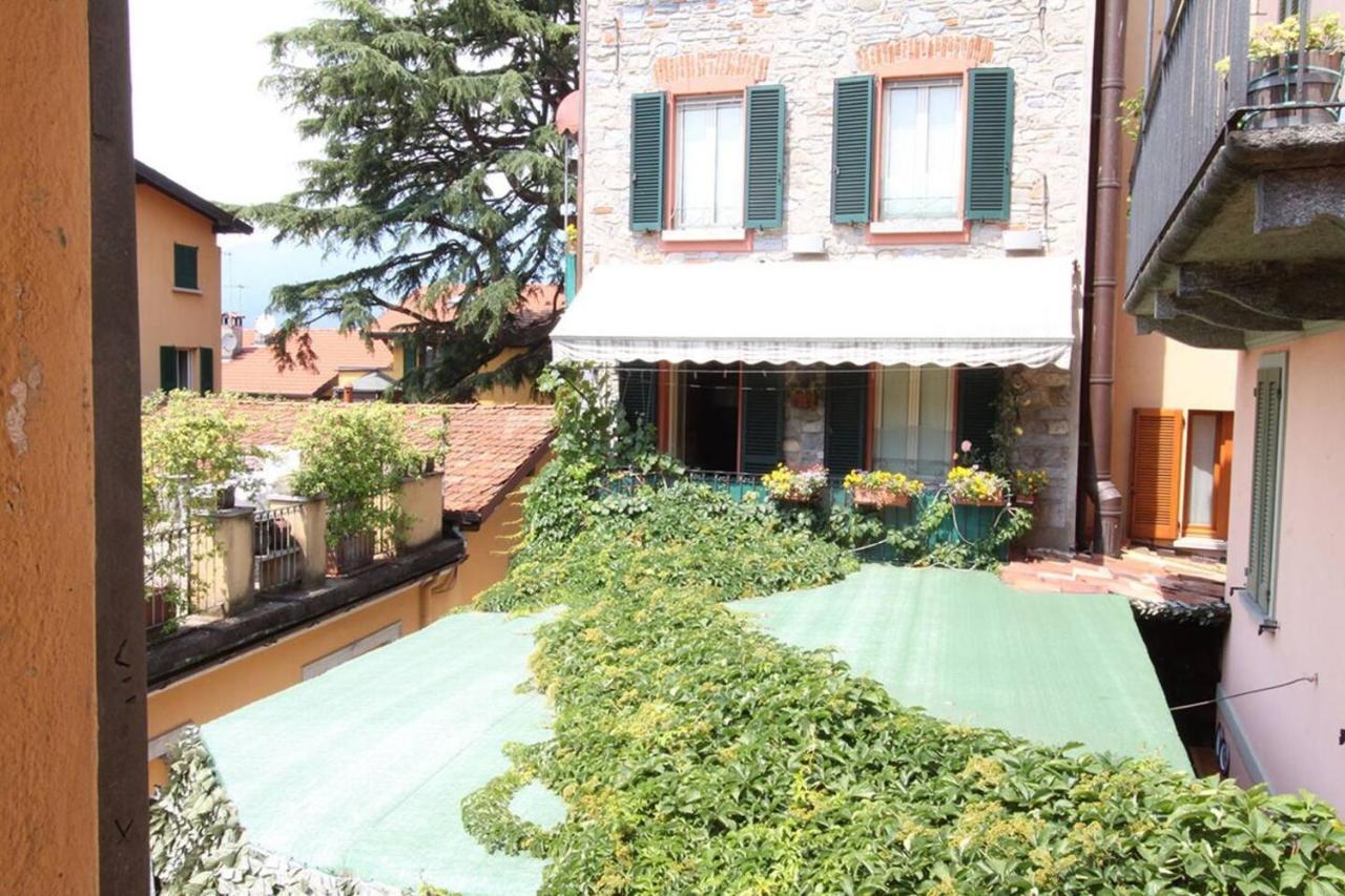 Captivating 4 -bed In Historic Apartment *