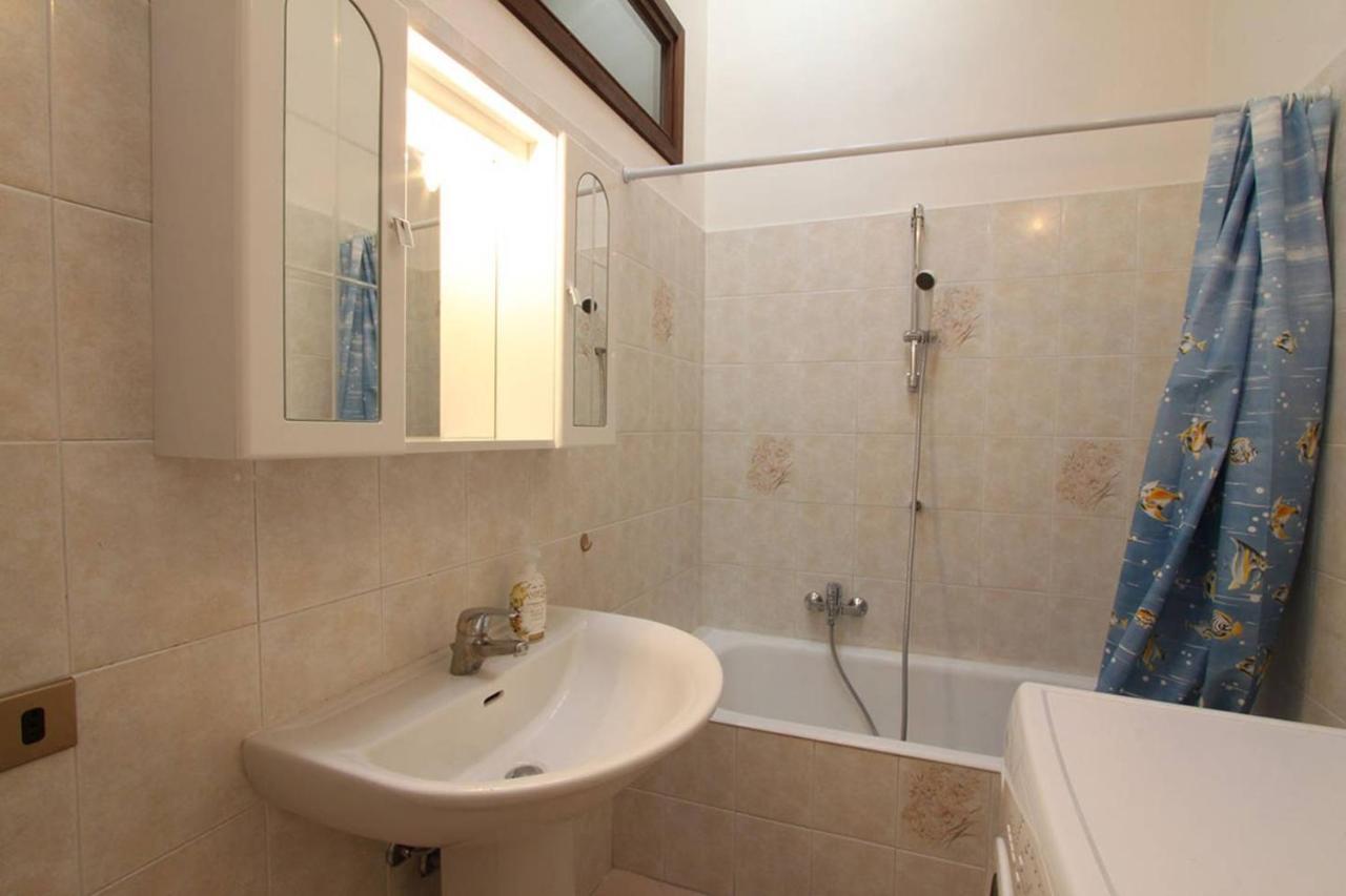 Captivating 4 -bed In Historic