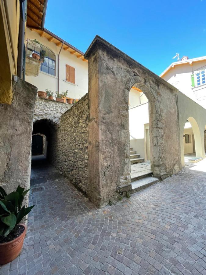Apartment La Casa Nei Vicoli: In Centro A Due Passi Dal Mandello del Lario