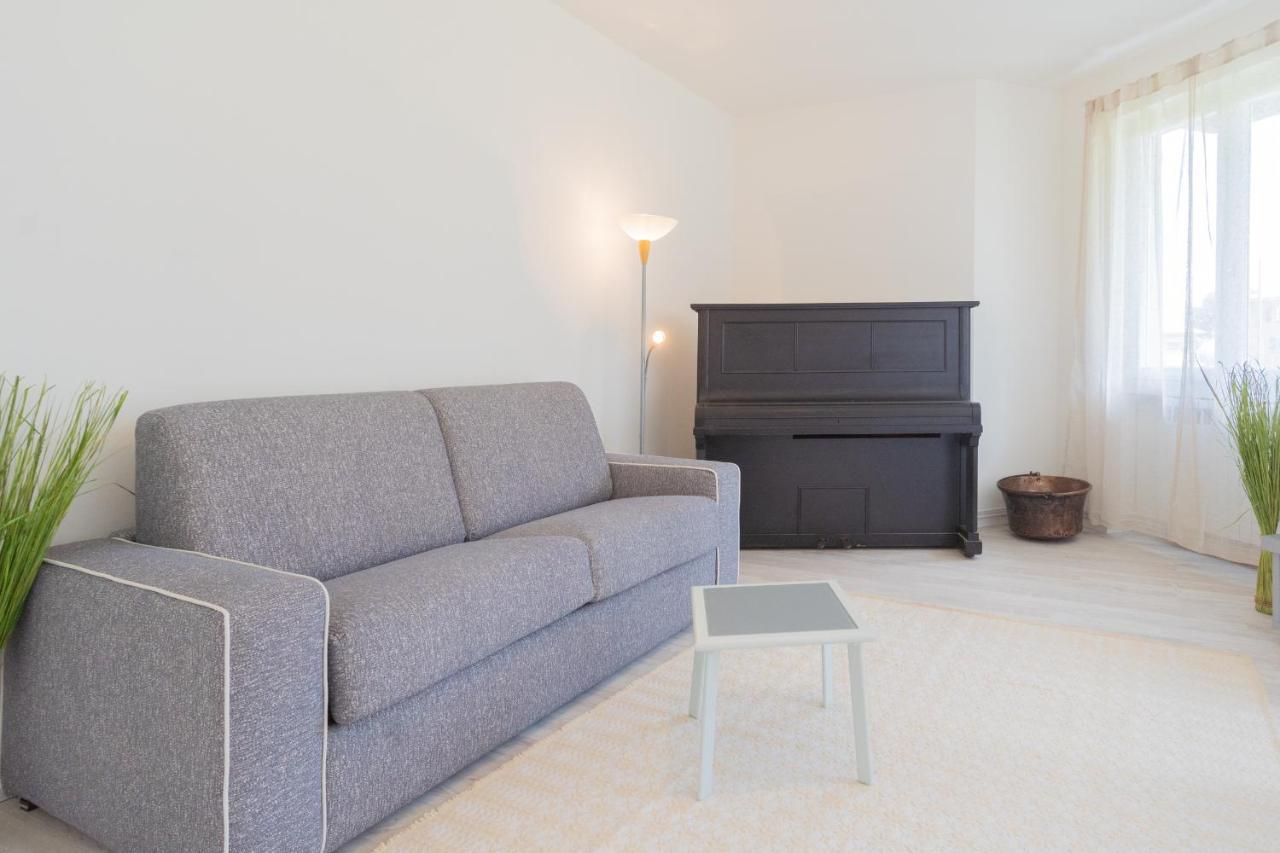 Acqua Chiara By Rent