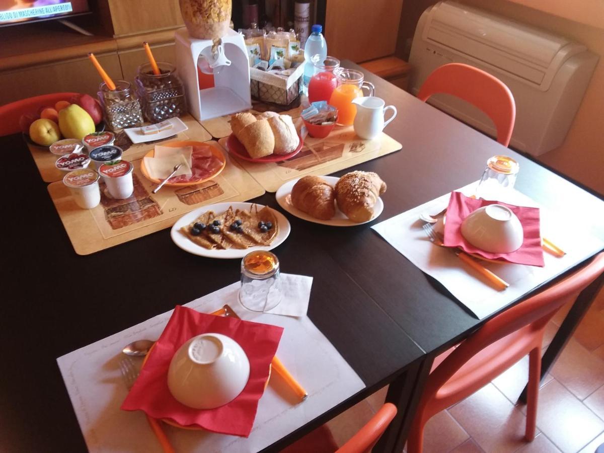 Orange House Bed & Breakfast Varenna