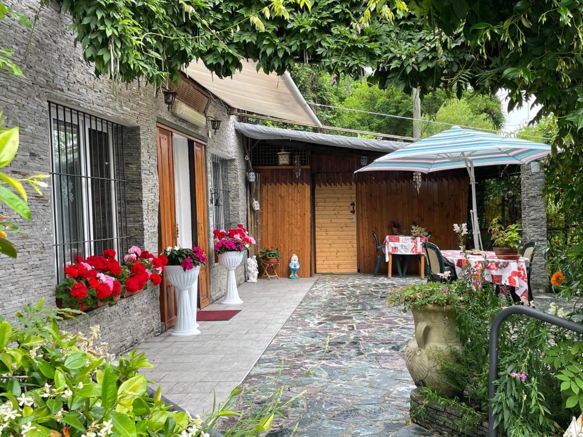 Al Cervo Tra I Laghi Bed & Breakfast
