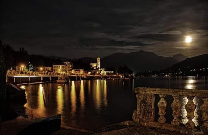 Con Bagno E Portico Vista *