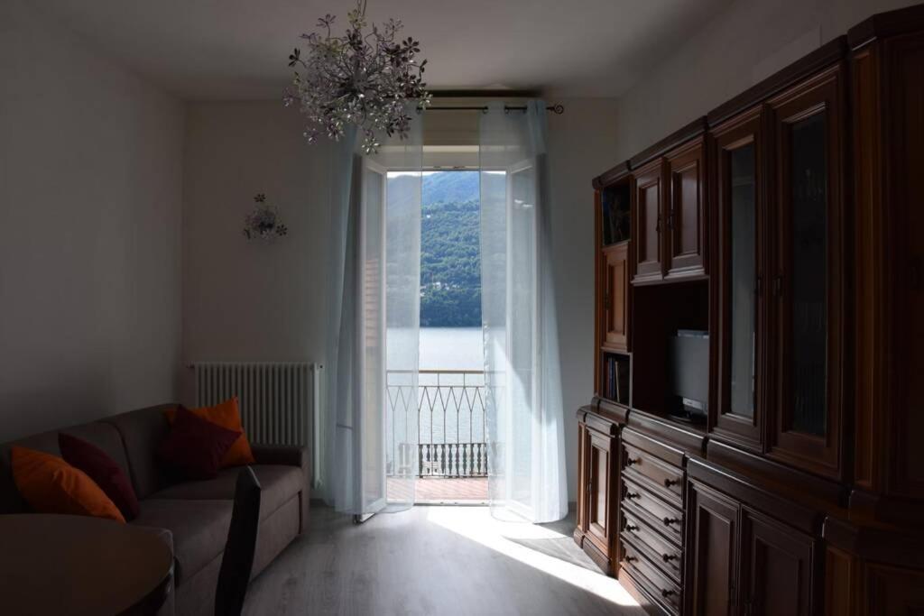 La Resilienza, With View, *