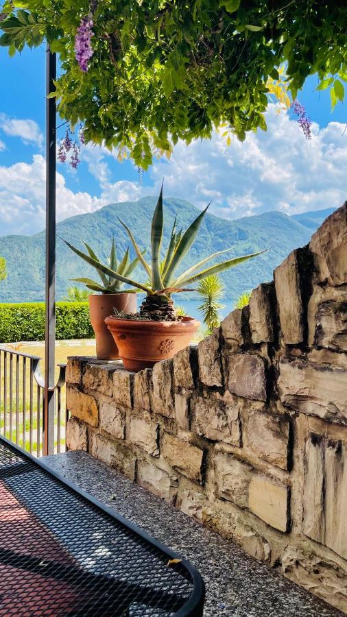 View, Swimming Pool, Tennis Court And Private Parking Holiday home *