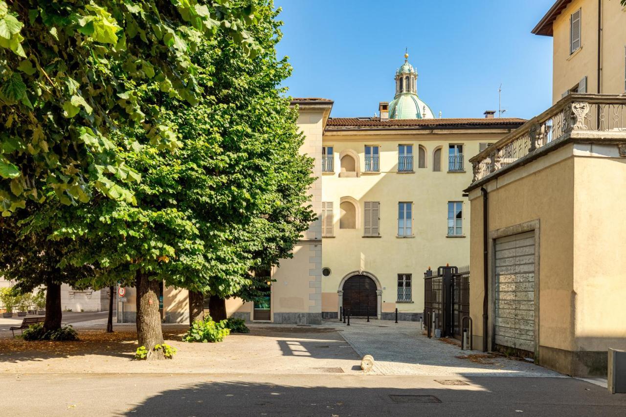 Palazzo Odescalchi Apartment *