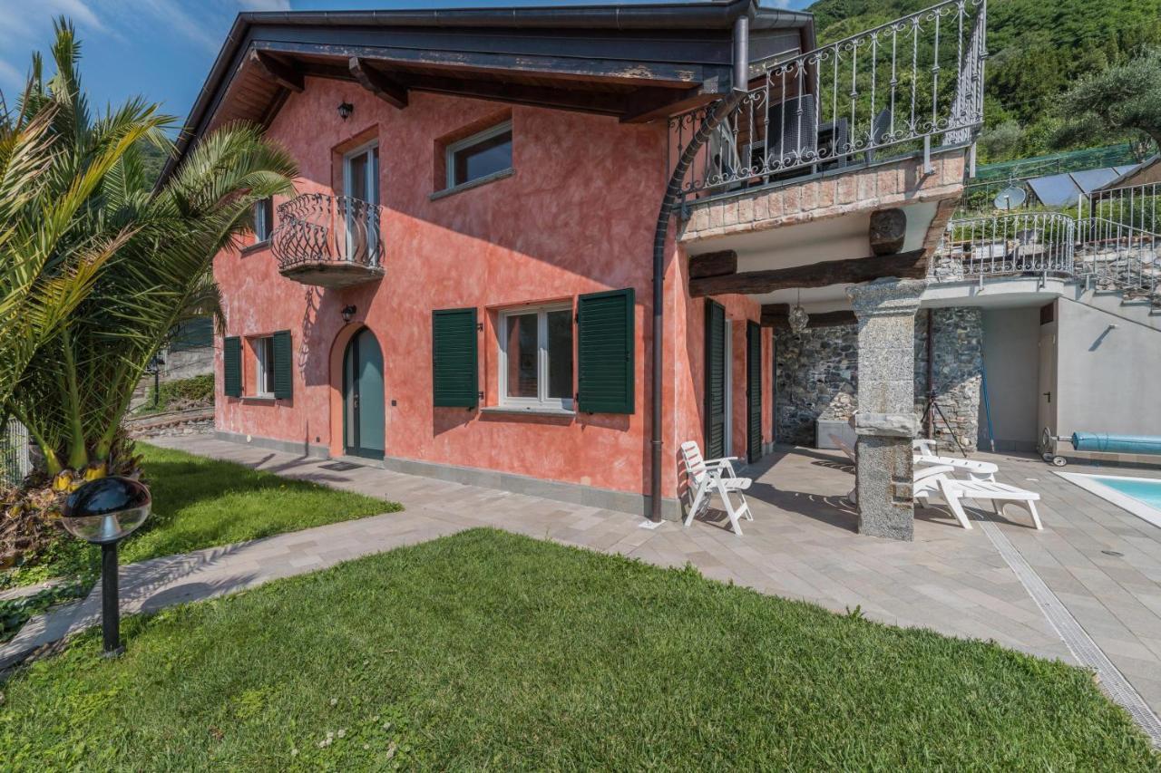 Privata Con Piscina Villa