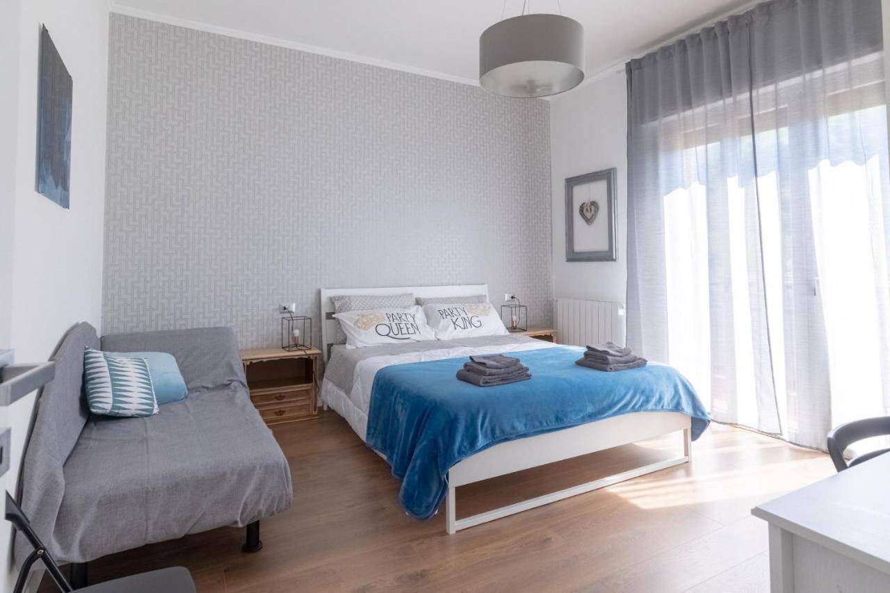 Holiday Cir-013075-cni-00516 *