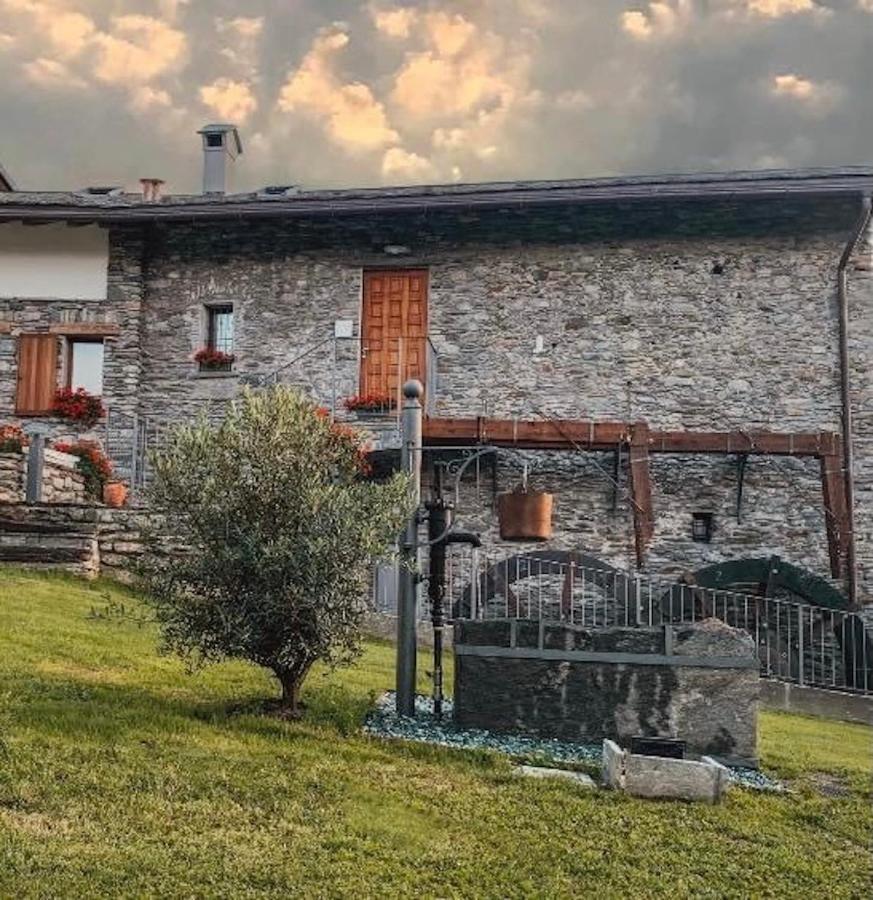 Il Fienile - Ancient Molino Maufet Watermill - View Terrace Colico