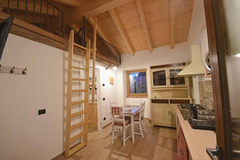 Casa vacanze La Casa Dei Miei Nonni Tra Montagne E Lago Verceia