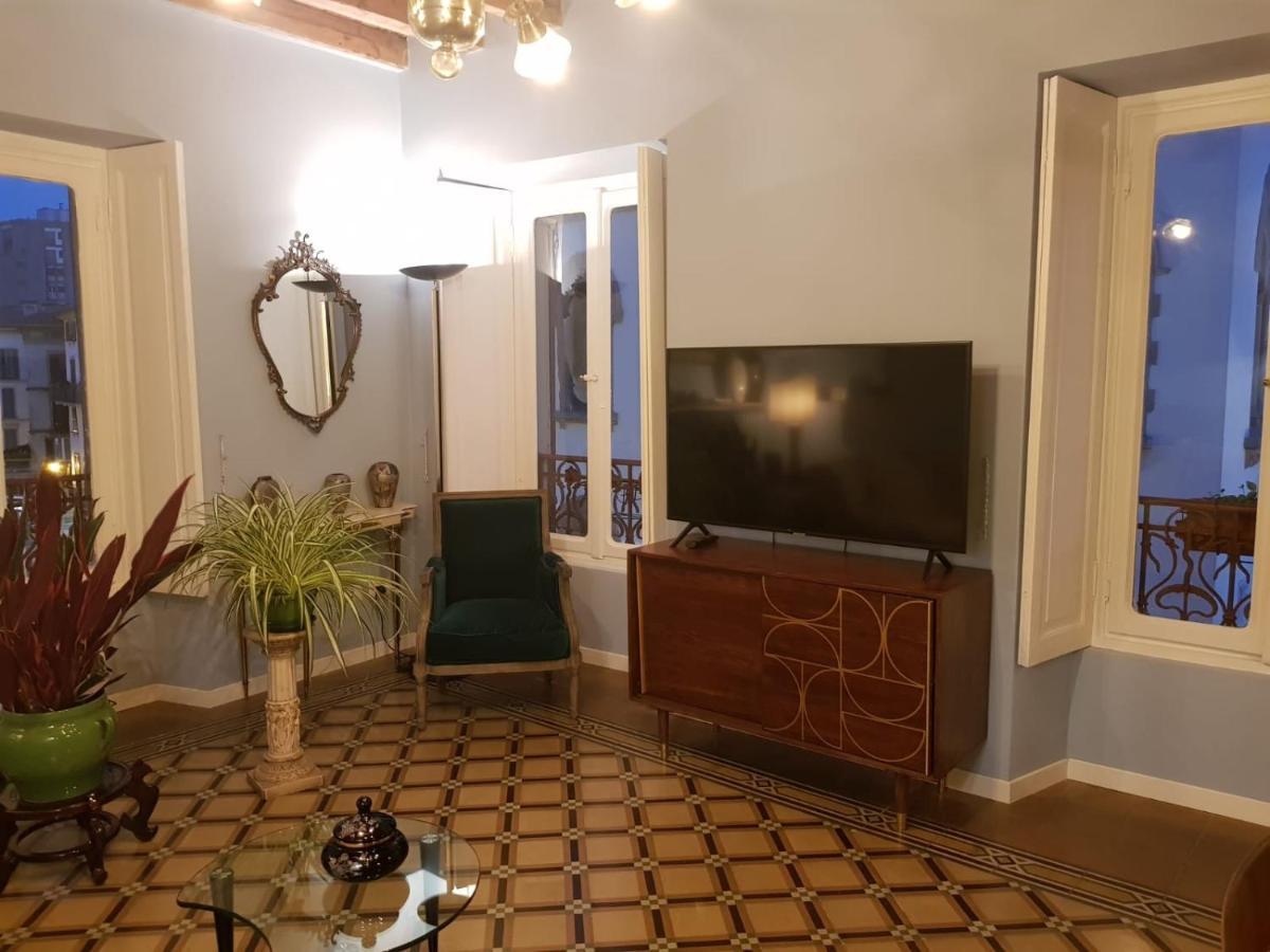 H Apartments *