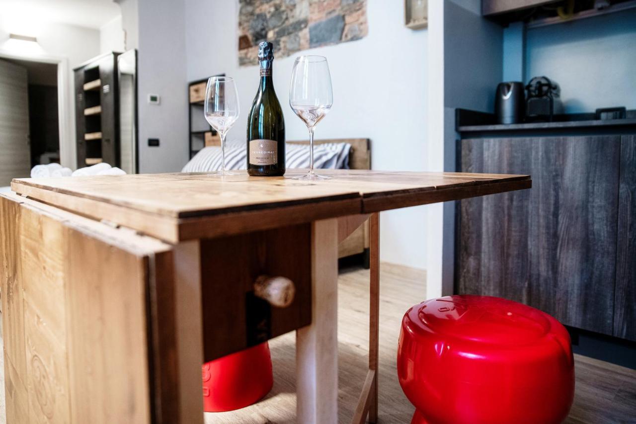 Wine House - The House Of Travelers