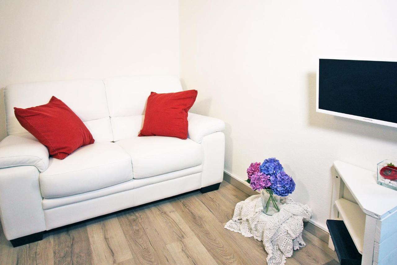 Di Apartment *