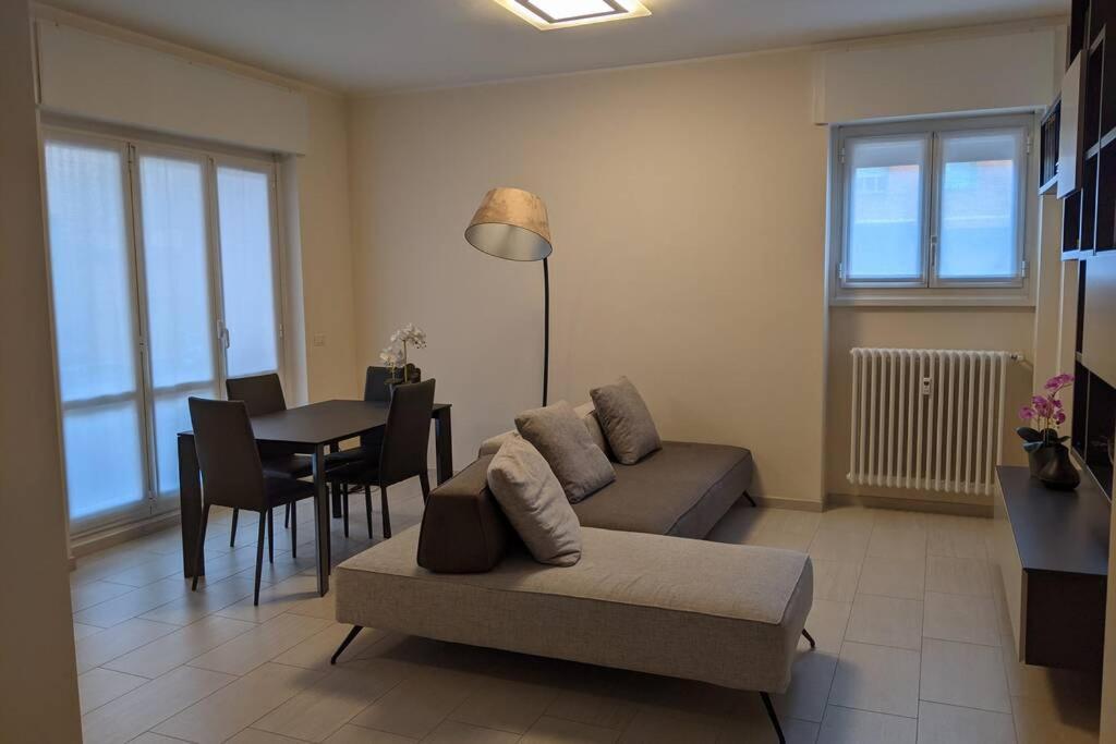 Modern Apartment - Como Centro