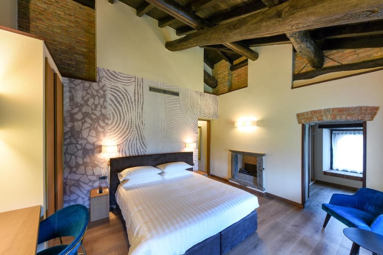 Relais & Castello Di Casiglio Hotel Erba