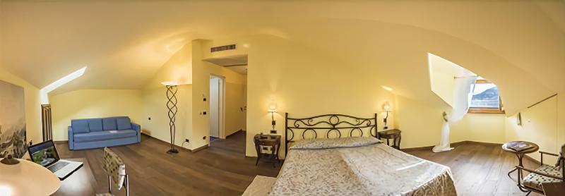 La Darsena Boutique & Restaurant Tremezzo