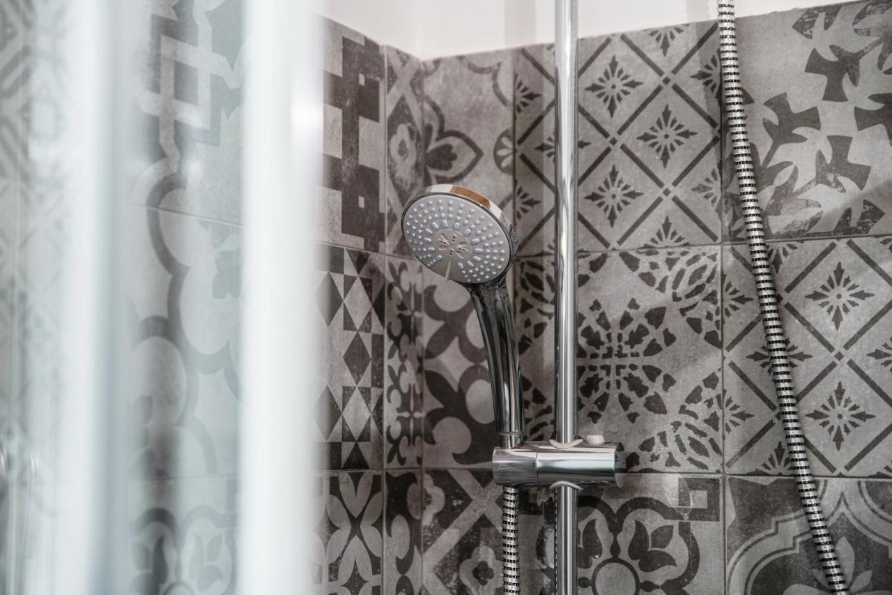 Spazio 77 - The House Of Travelers Guest house Como