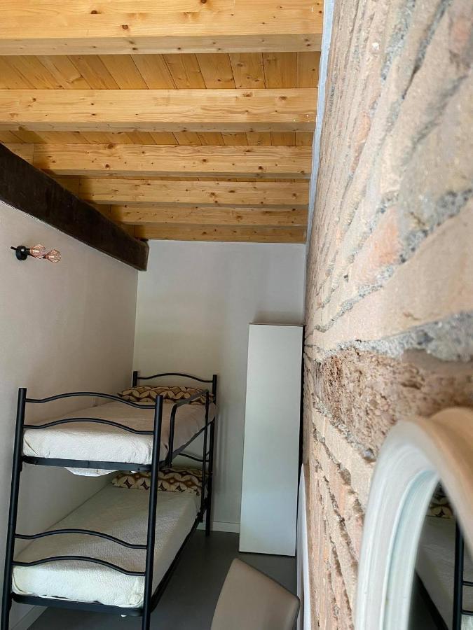 La Corte Del Segrino Bed & Breakfast