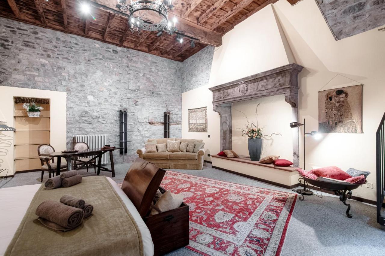Historical - The House Of Travelers Como