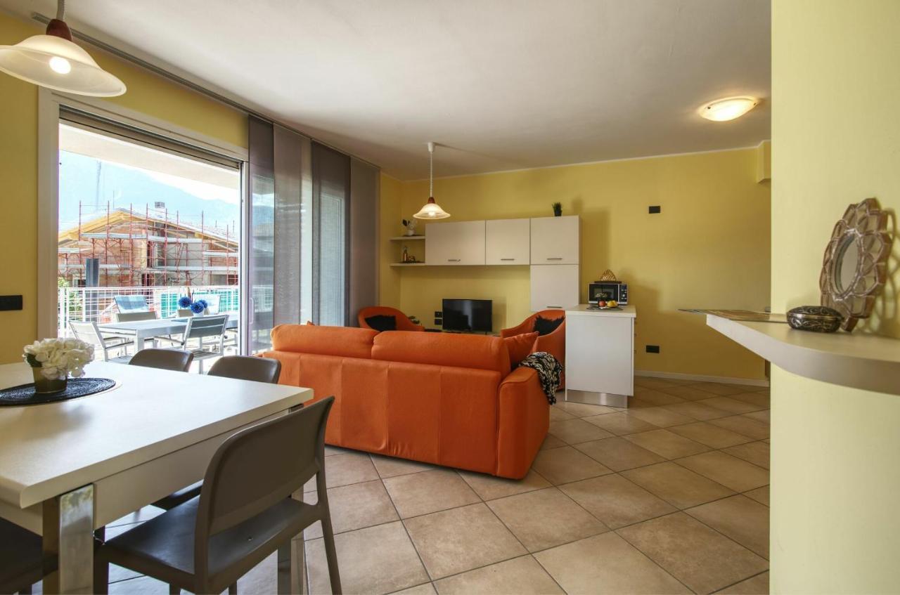 Yellow View By Halldis Apartment Gera Lario