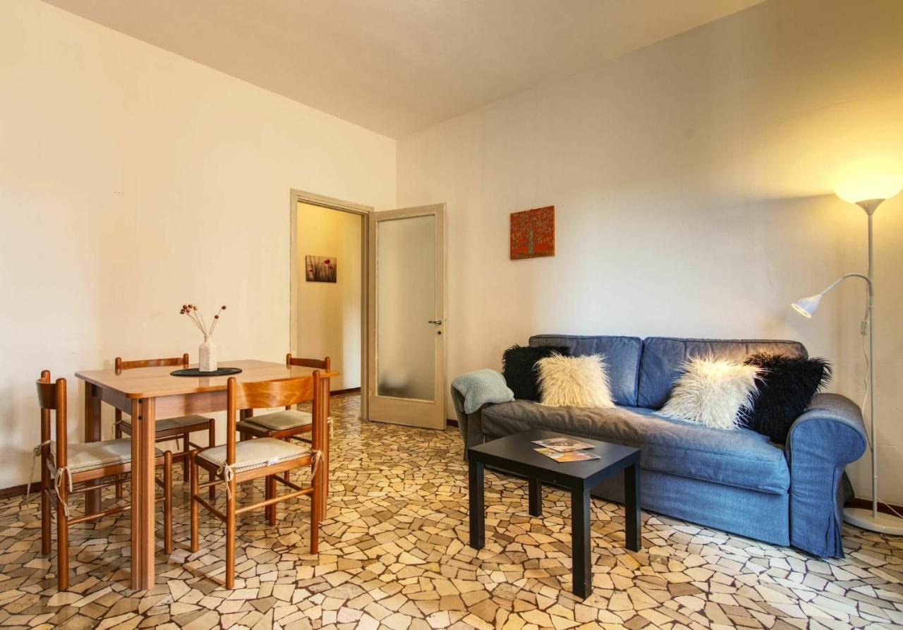 Apartment Life Como