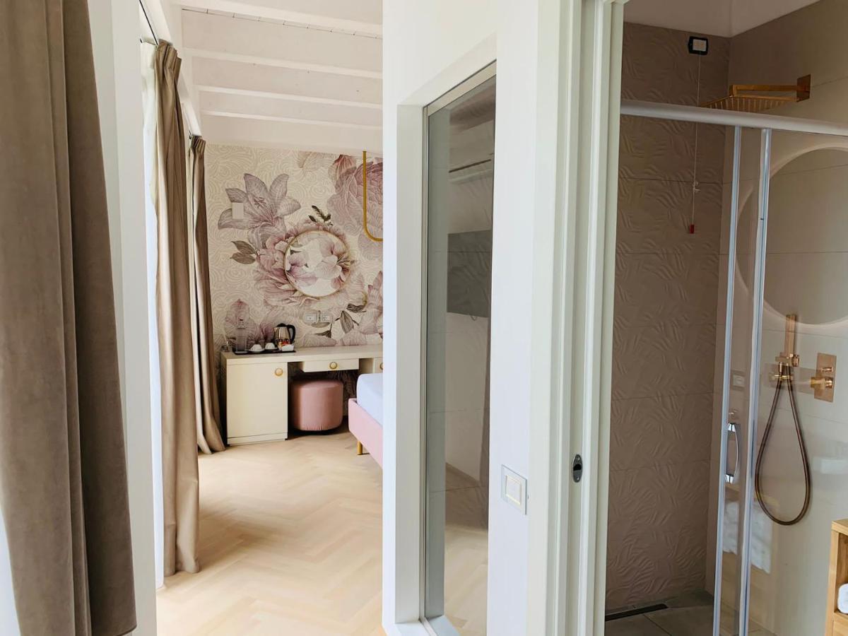 Hotel Luxury Rocopom - Front Malgrate