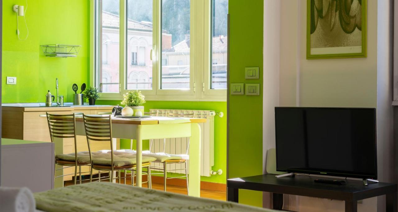 Apartment Joivy Vibrant Studio Near Train Station *