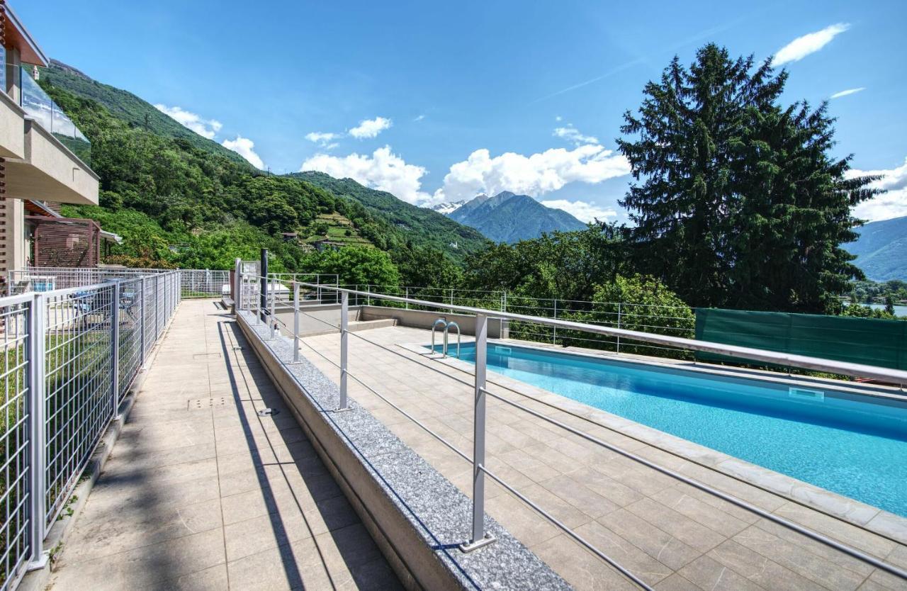 Yellow View By Halldis Apartment Gera Lario