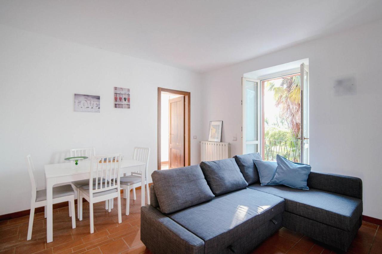 Bertacchi - Inside And Out Como