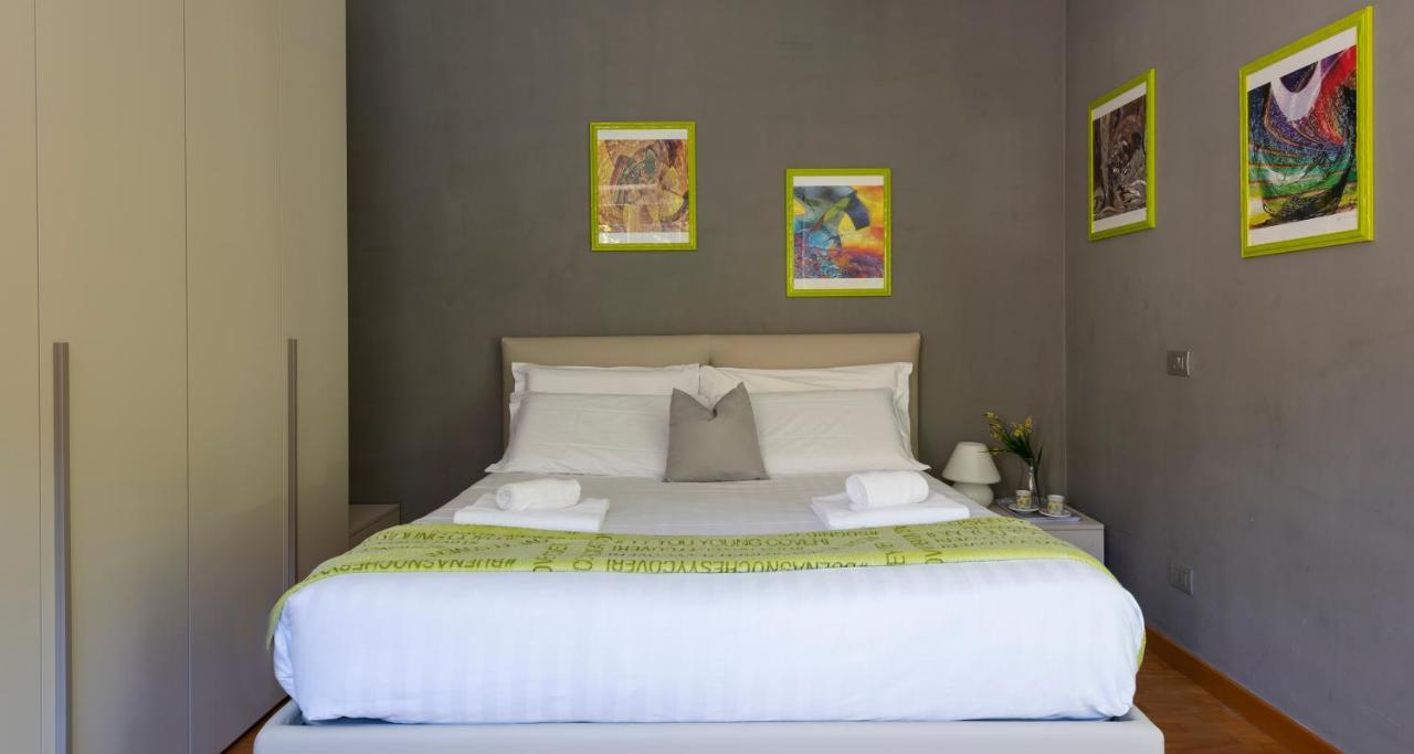 Joivy Vibrant Studio Near Train Station Apartment