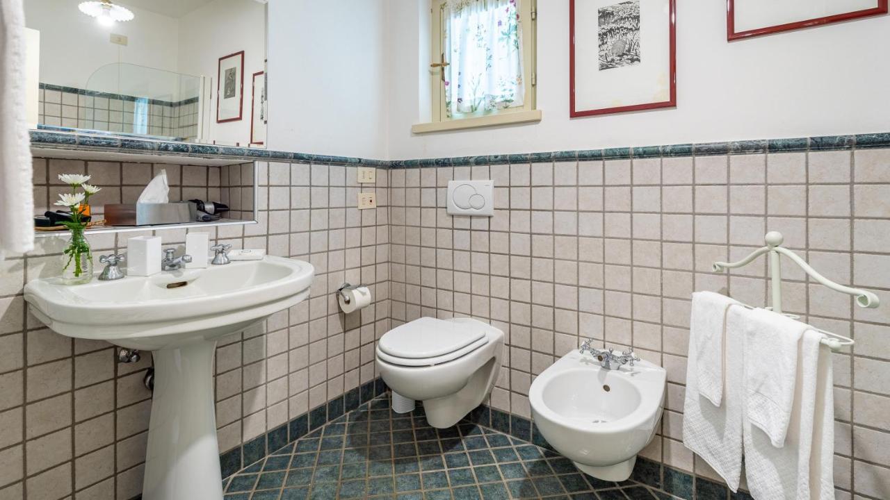 Villa La Dolce 8, Emma San Siro (Lombardy)