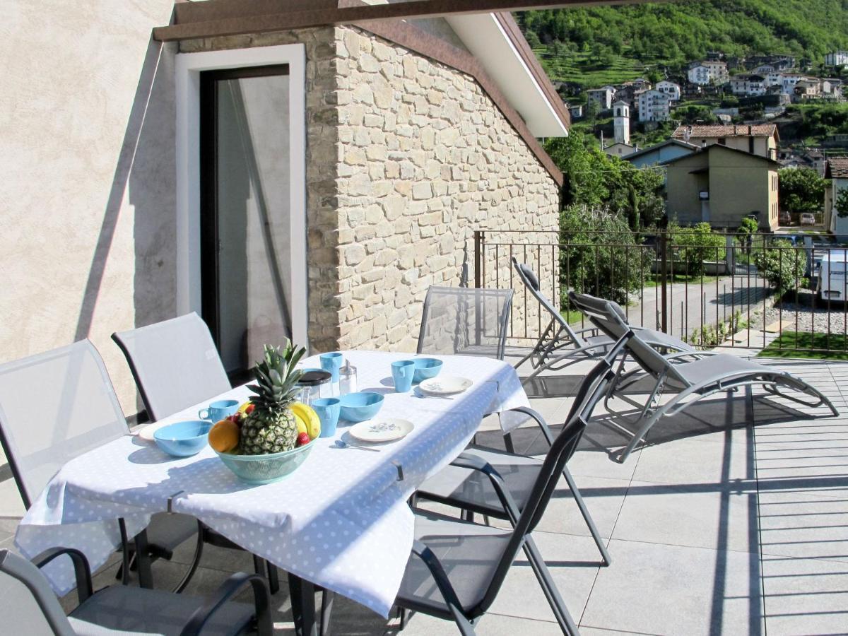 Brezza Di Lago-3 By Interhome
