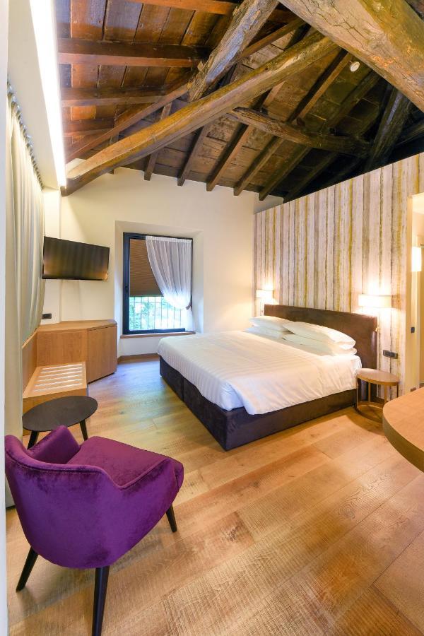 Relais & Castello Di Casiglio Erba