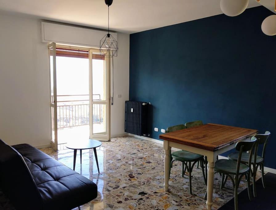 Casa Blu: Refurbished, Amazing View - Apartment Perledo
