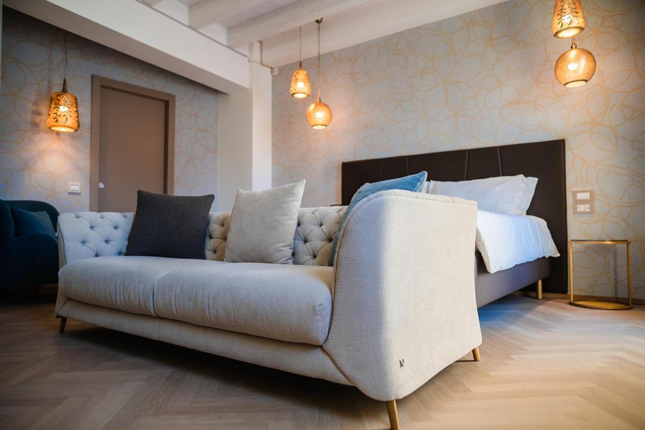 Luxury Rocopom - Front Hotel Malgrate